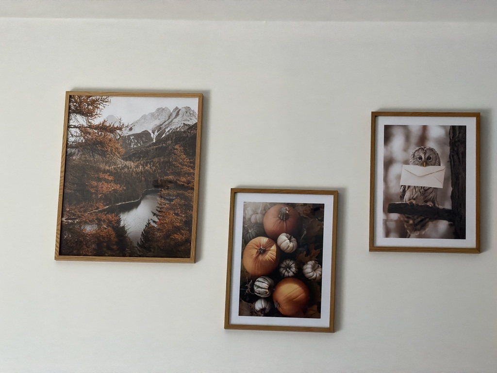 Les photos sont incroyables j’adore le rendu pour un thème automnal. Ce n’est pas la première fois que je commande chez eux, je change mes cadres pour l’hiver et le printemps. La livraison est rapide, soignée, je recommande sans hésiter 🥰
